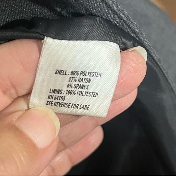 Calvin Klein 2pc Charcoal Gray Skirt Suit. Size 14. - Picture 8 of 10